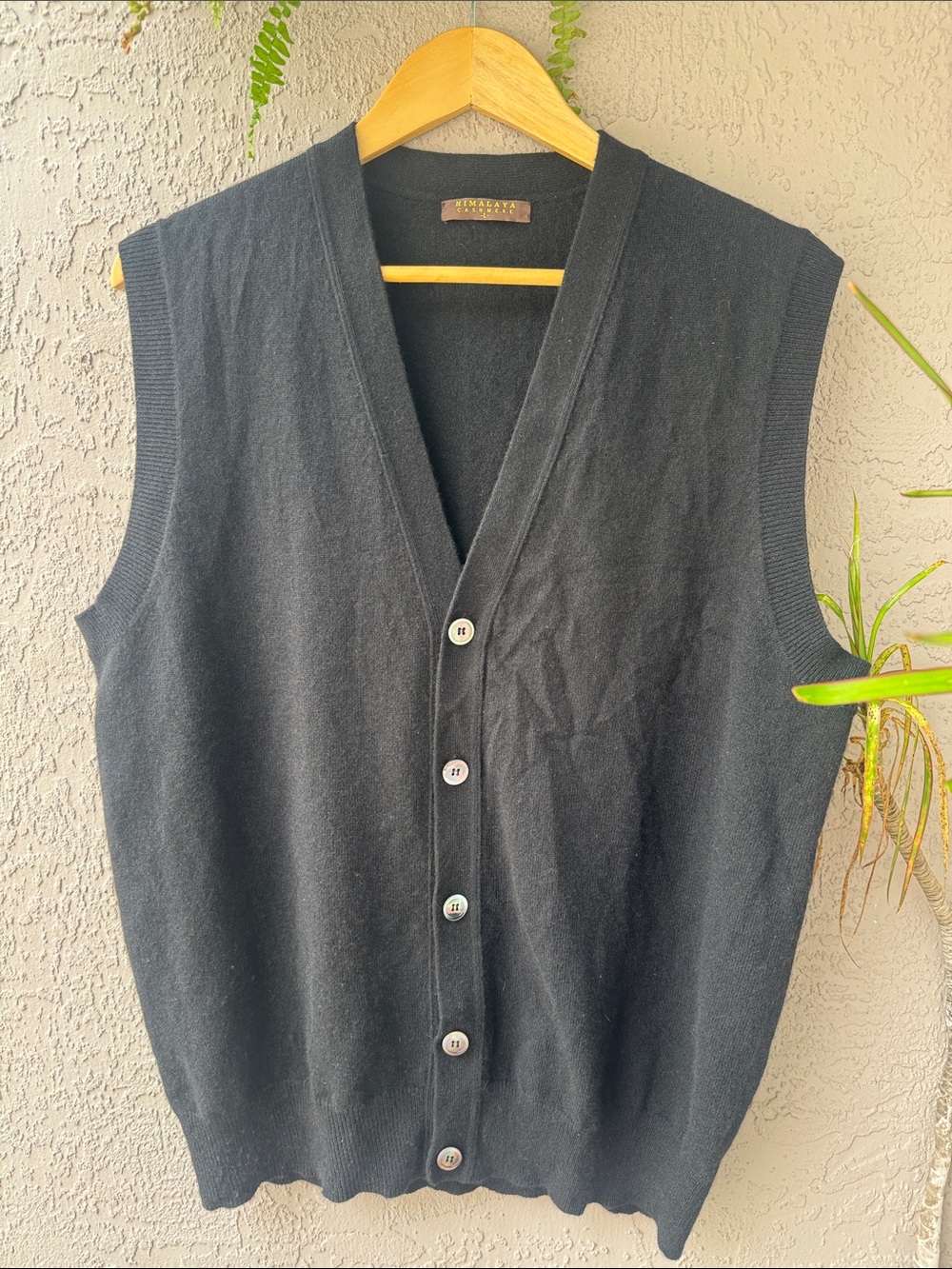 Himalaya 100% Cashmere Men's Black Button-Front Vest